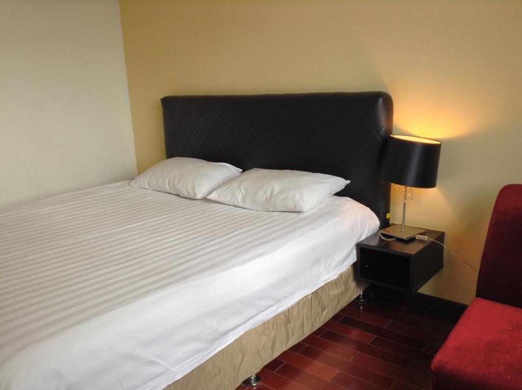 Fx Hotel East Lake Park Σενζέν Εξωτερικό φωτογραφία